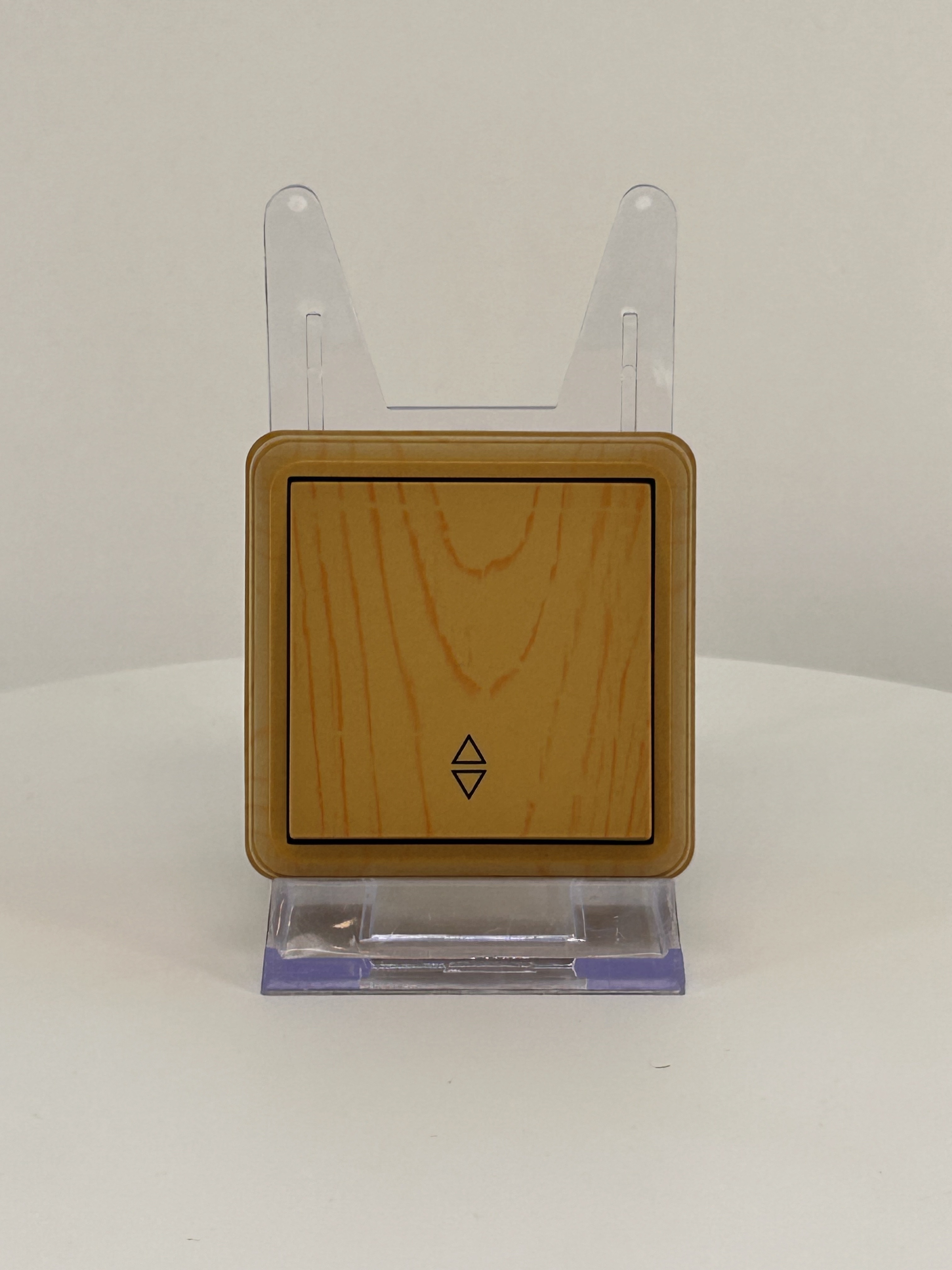Wechselschalter Eiche Holz Optik Aufputz IP20 - BRON Wechselschalter Eiche Holz Optik Aufputz IP20 - BRON