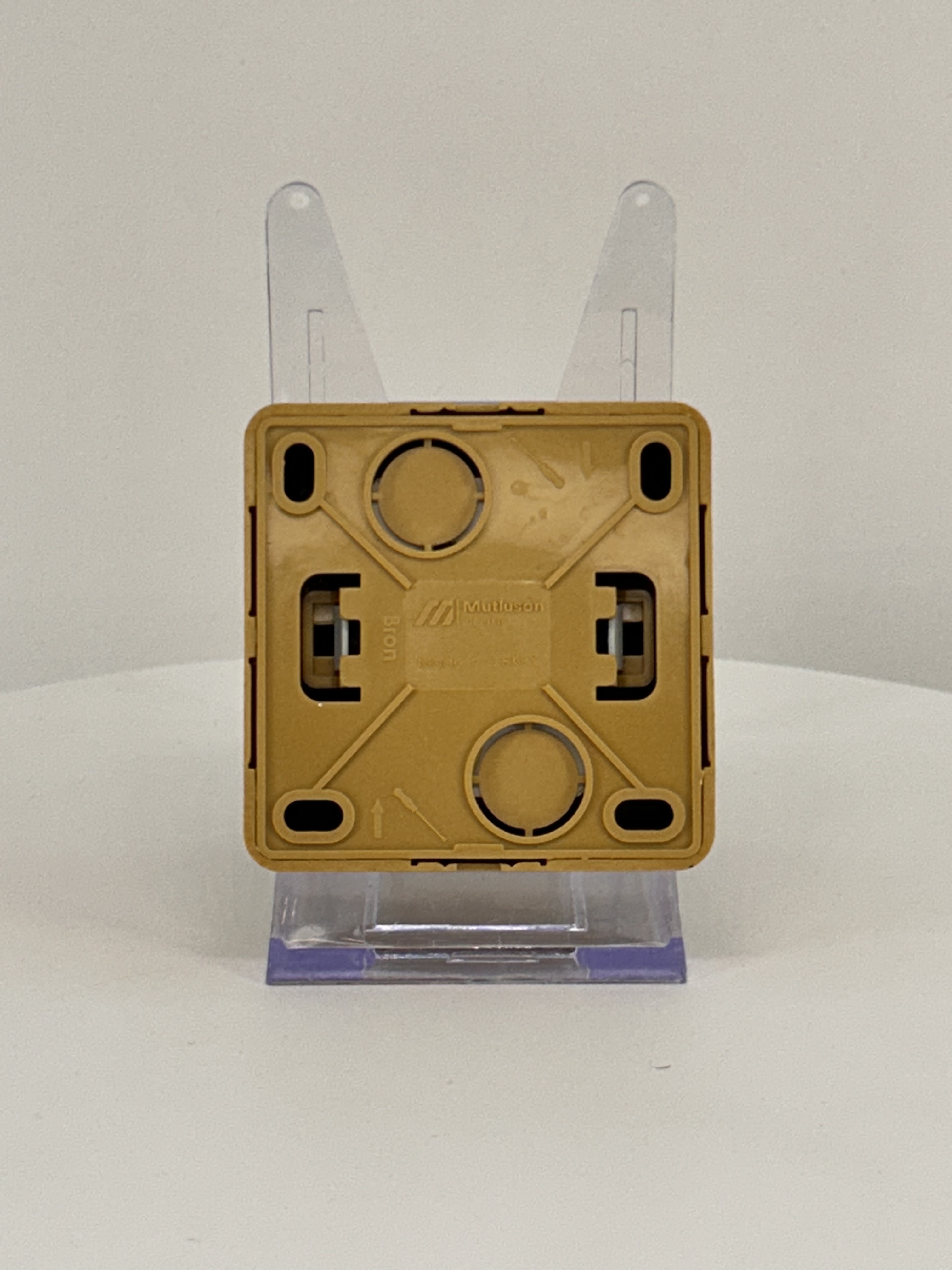 Wechselschalter Eiche Holz Optik Aufputz IP20 - BRON Wechselschalter Eiche Holz Optik Aufputz IP20 - BRON