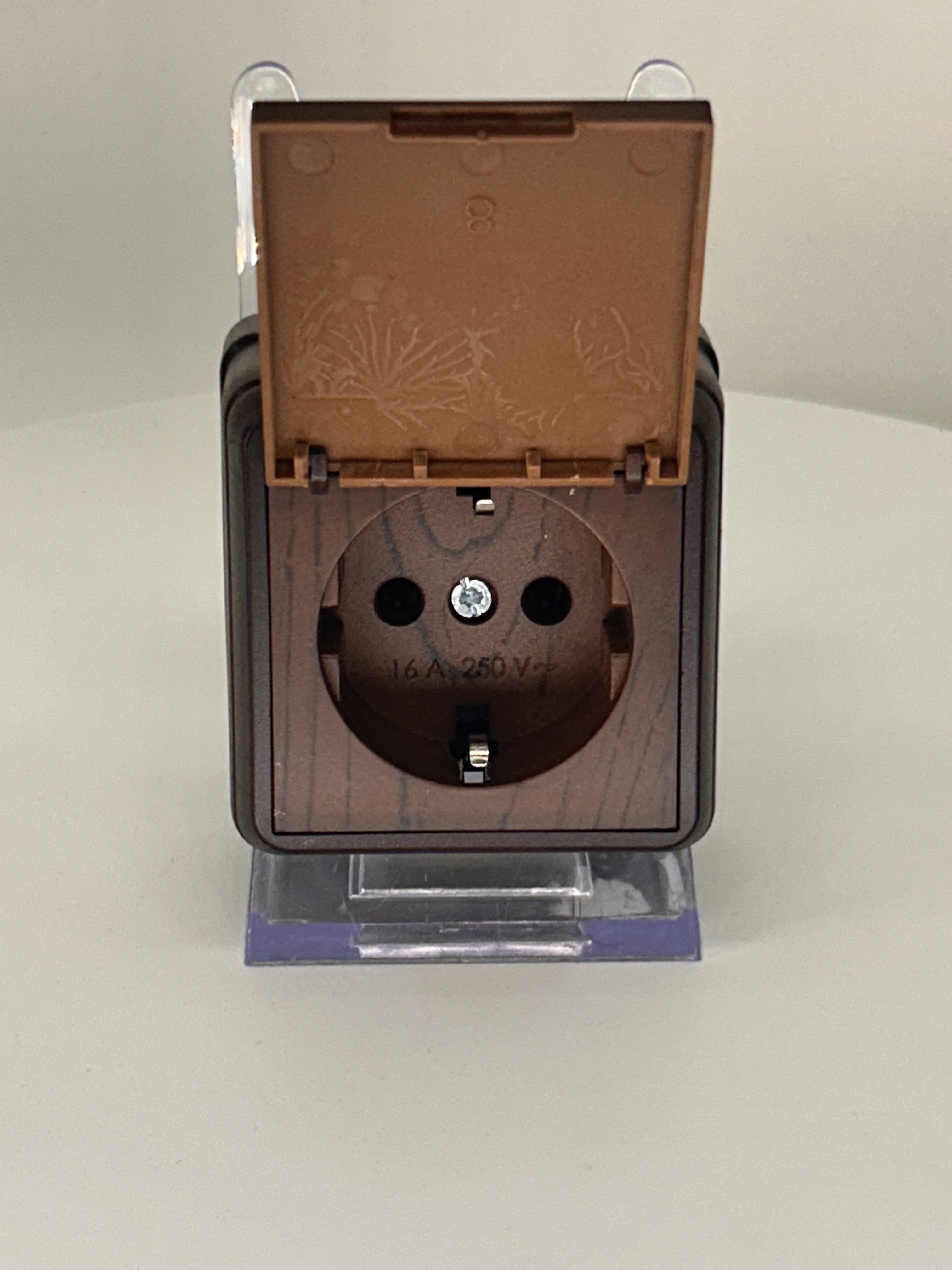 Steckdose mit Klappdeckel Walnuss Holzoptik IP20 Aufputz - BRON