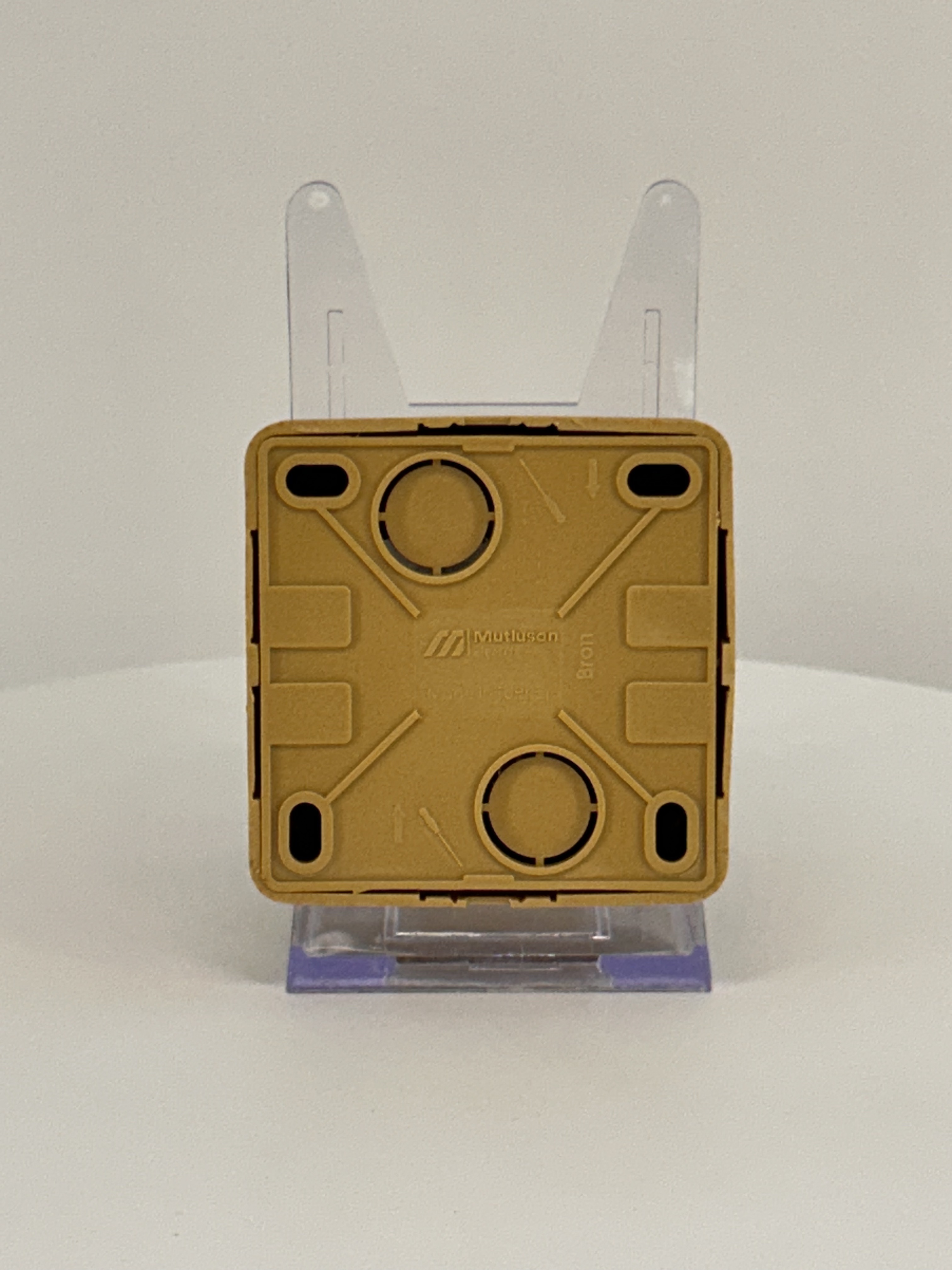Eiche Holzoptik - Steckdose mit IP20 Schutz|BRON Serie