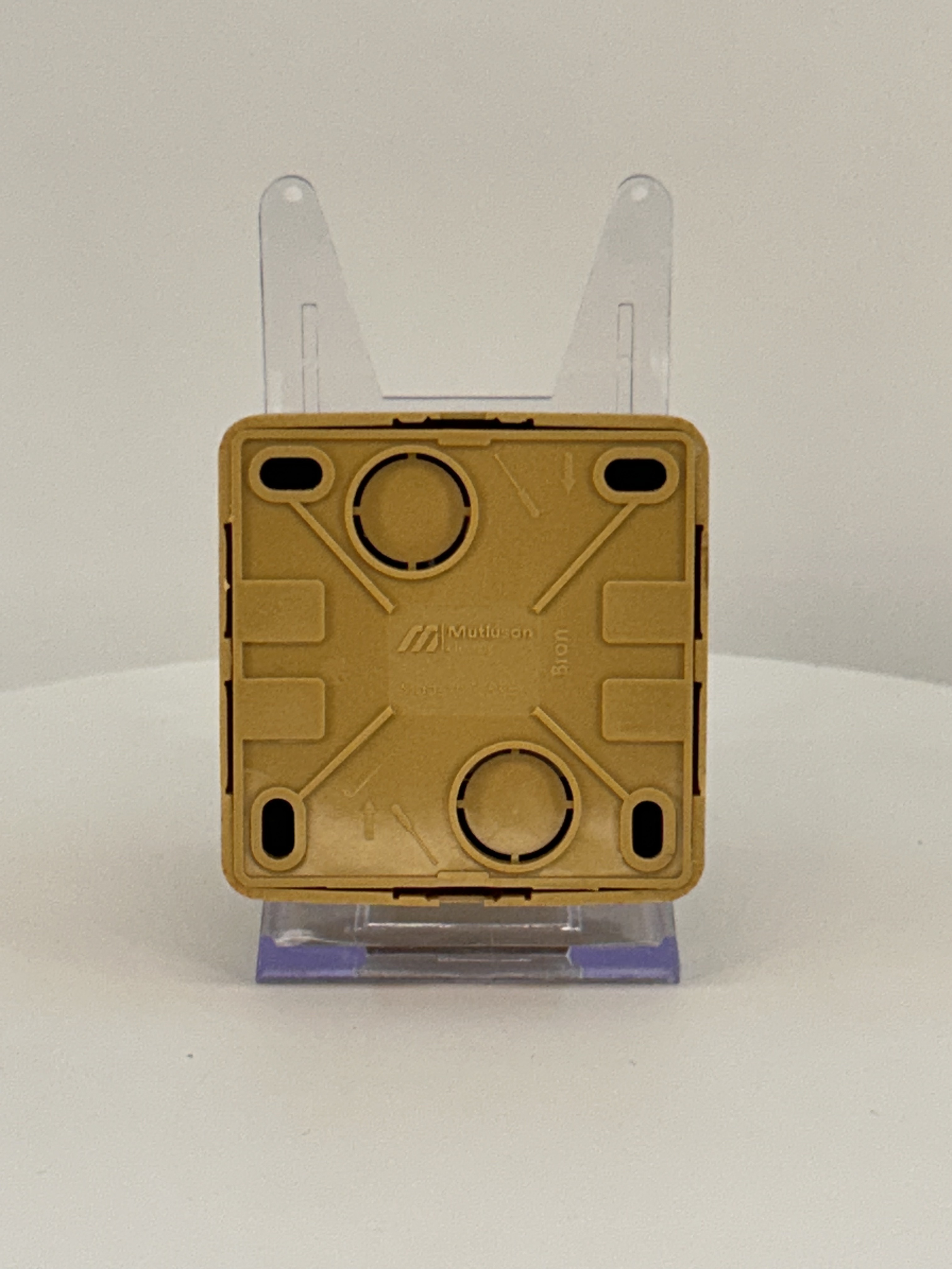 Steckdose mit Klappdeckel Eiche Holzoptik IP20 Aufputz - BRON
